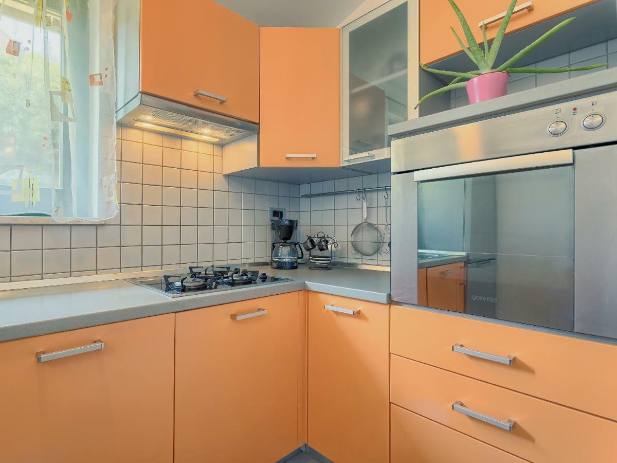 Garden Apartment Pjescana Uvala Exterior photo