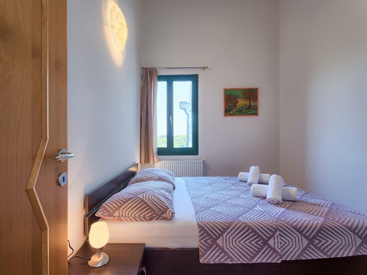 Garden Apartment Pjescana Uvala Exterior photo